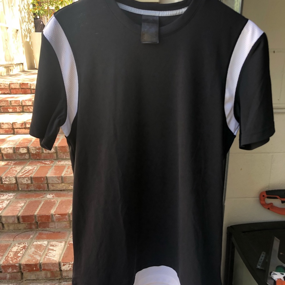 Men’s adidas shirt size L
